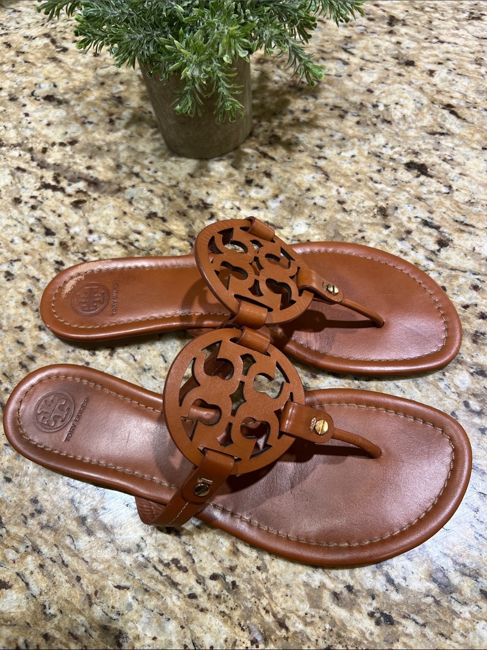 TORY BURCH Miller Brown Leather Thong Sandal 10M